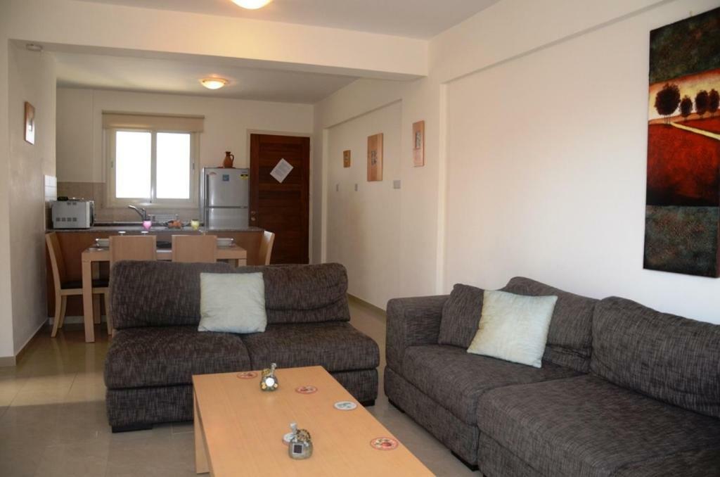Vanessa 2 Bedroom Apartment 파포스 외부 사진